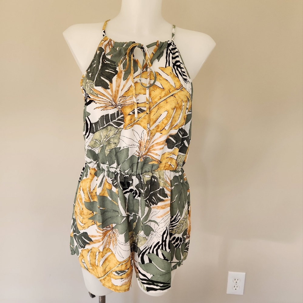 NWOT Tropical printed halter front romper